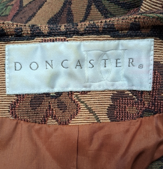 Doncaster Button Down Cropped Jacket - Picture 6 of 10